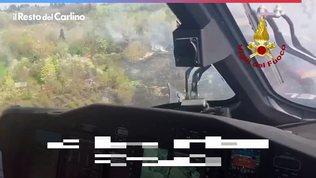 Vasto incendio nel bosco a Sasso Marconi, il video