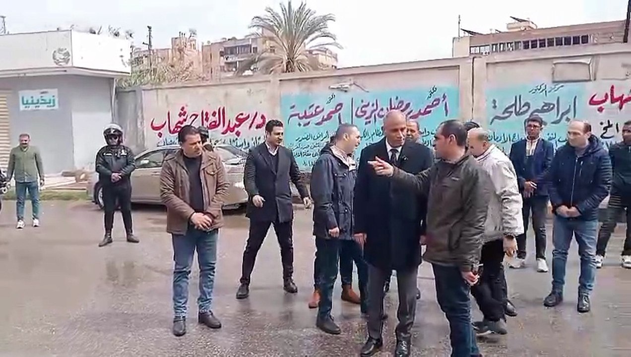 محافظ كفر الشيخ يتفقد رفع مياه الأمطار من الشوارع