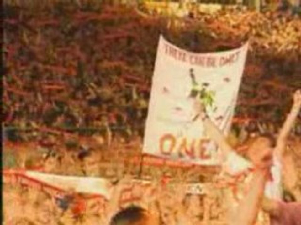 Queen & Liza Minelli - We Are The Champions (Live)