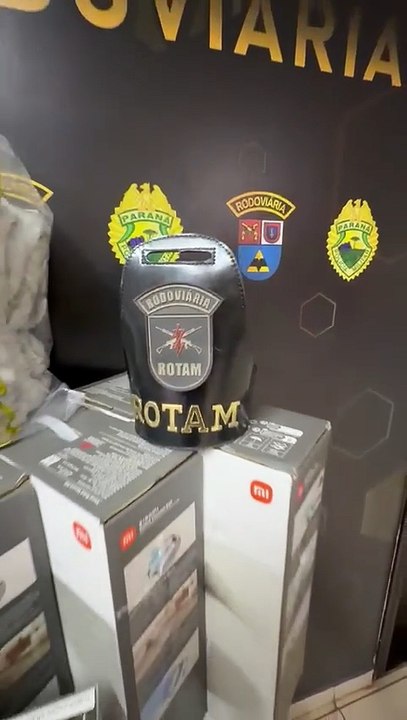 Ampolas de tirzepatida, cigarros e eletrônicos são apreendidos com condutor na PR-323
