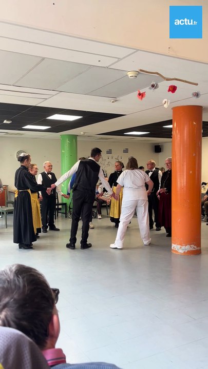 Loudéac : le Cercle celtique à l'Ehpad Brocéliande
