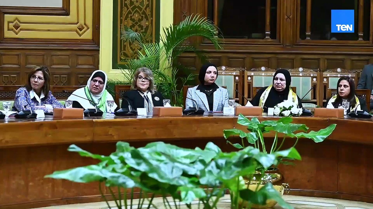 "دعواتكم لينا".. الرئيس السيسي: جزء كبير من الكرم اللي احنا فيه من دعاء سيدات مصر