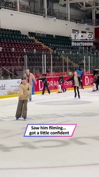 Ice Skating Fail! Mom Goes Down in Hilarious Family Moment ⛸️😂|| Heartsome 💖