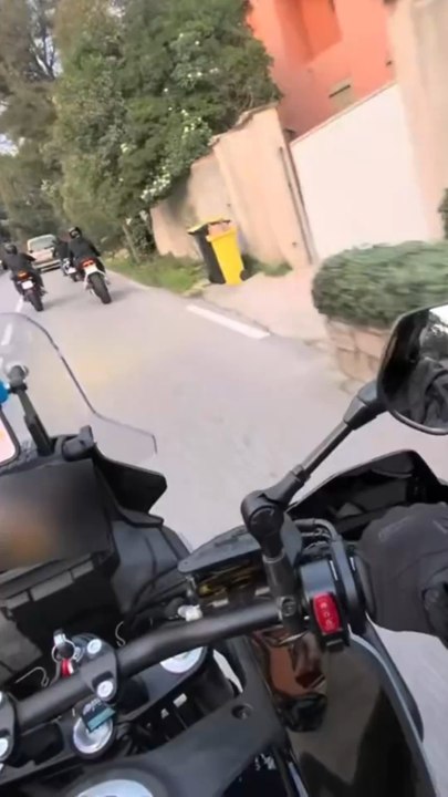 🏍️
