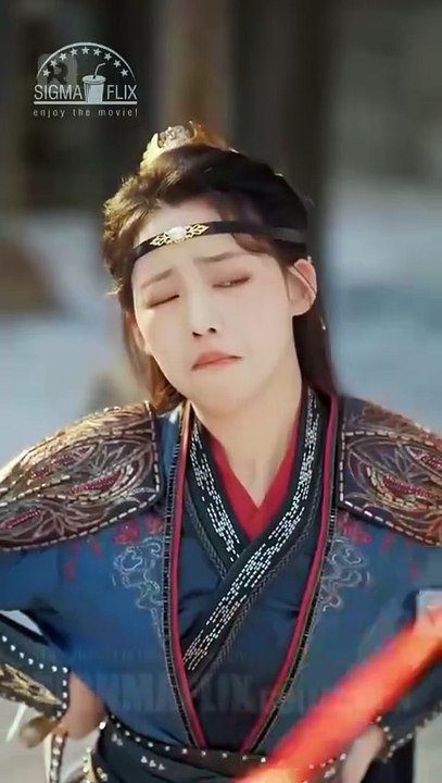 Disguised as a man and playing the role of a playboy, she became everyone's ideal woman