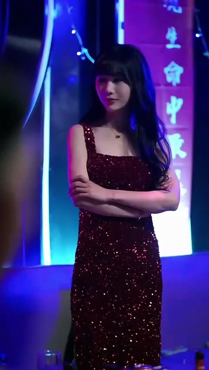 (85) Ending: She held a subsist, a subsistence wife who was willing to be him for six years, silently endured all his coldness and neglect, until Bai Yueguang returned, as if all her efforts were not worth mentioning, and finally she was completely dead,