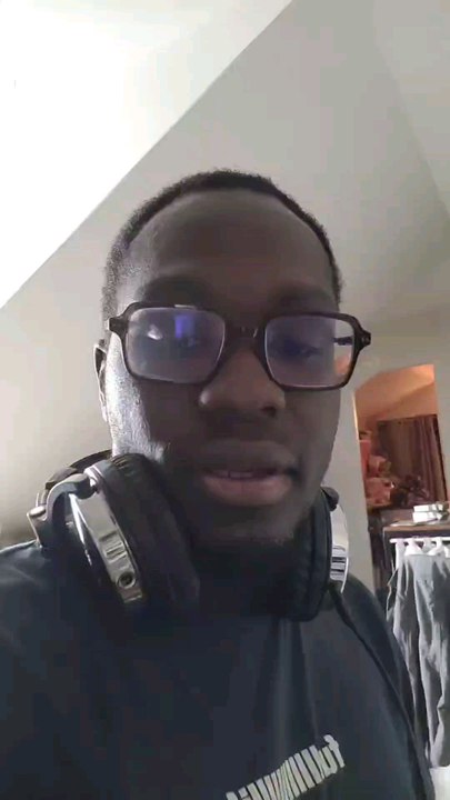 Je vous montre une partie de mes dessins