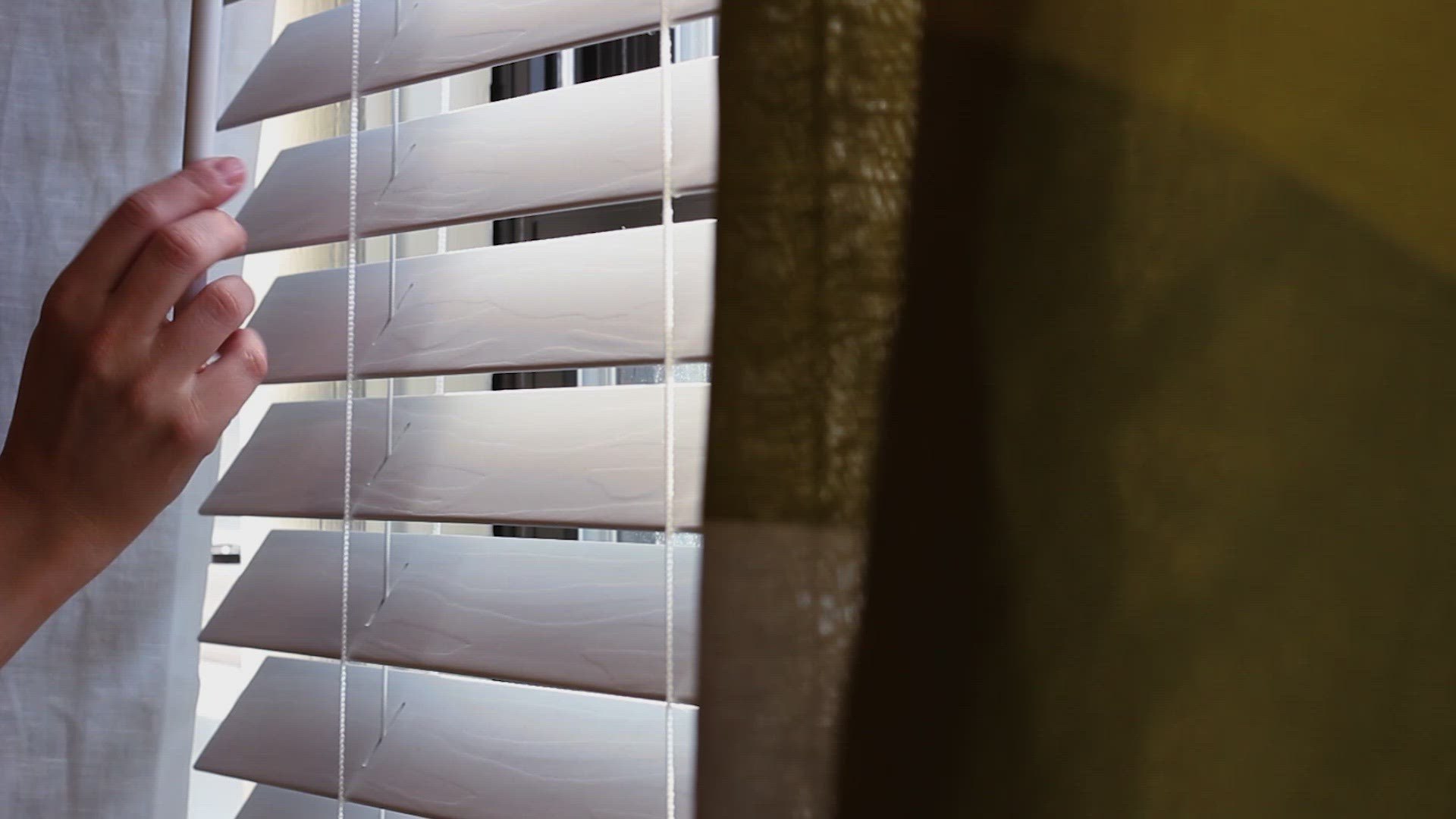 ⁣Before You Travel: Essential Home Security Tips