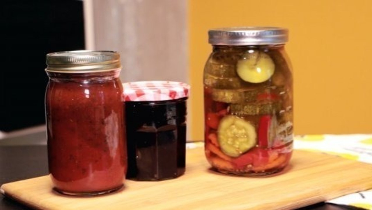 Pain-Free Tricks to Loosen Stuck Jar Lids (Duct Tape Rescue)