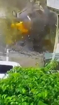 Un misil iraní impacta en un barrio cerca de Tel Aviv
