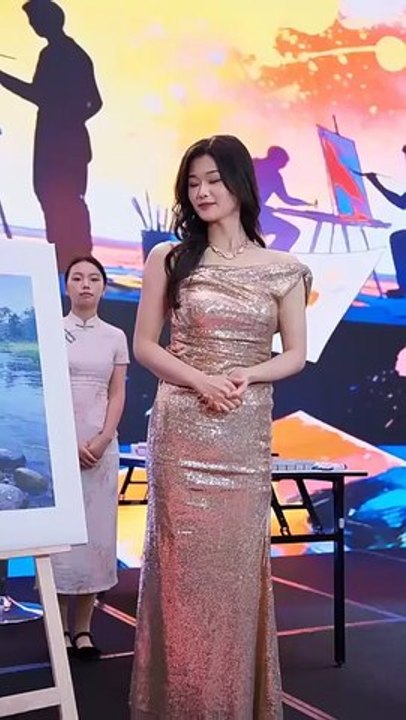 Every Color Is A Step Out Of His Shadow Full Chinese Drama