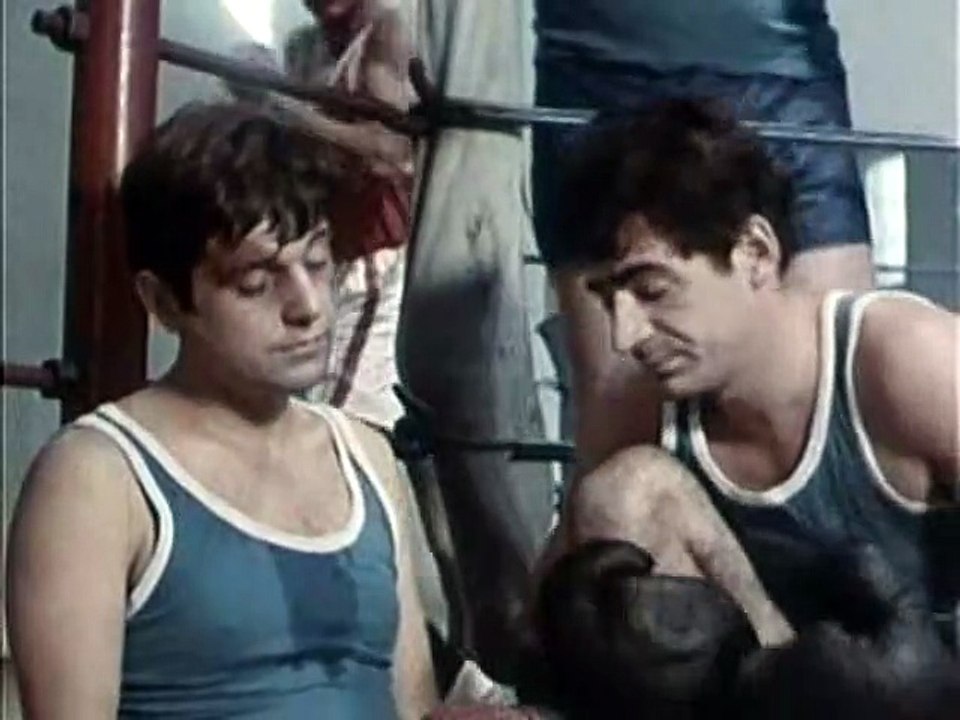 Grlom U Jagode  1 Epizoda