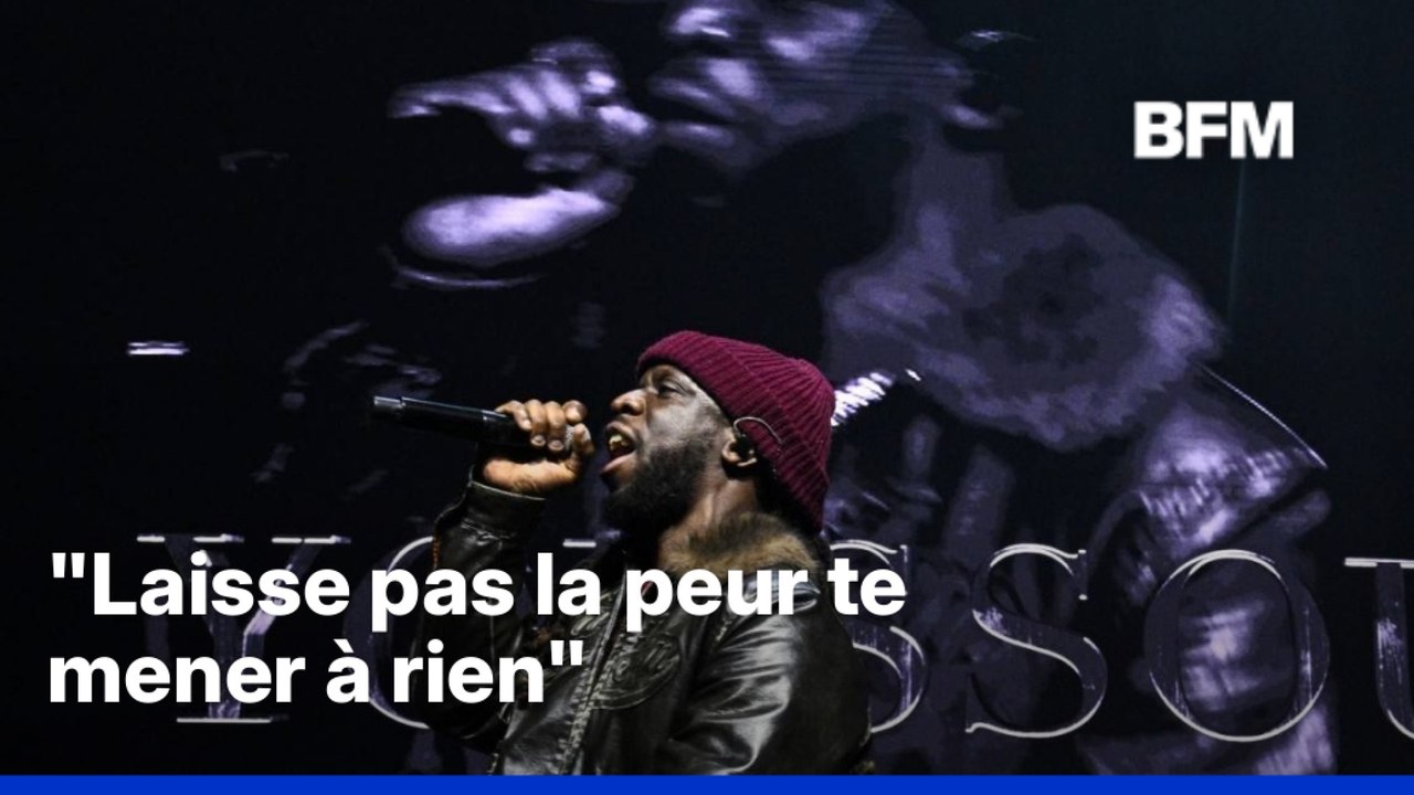 Lors du concert en hommage à Werenoi, Youssoupha a interprété son titre « Roi » en s’adressant au fils du rappeur présent sur scène.
