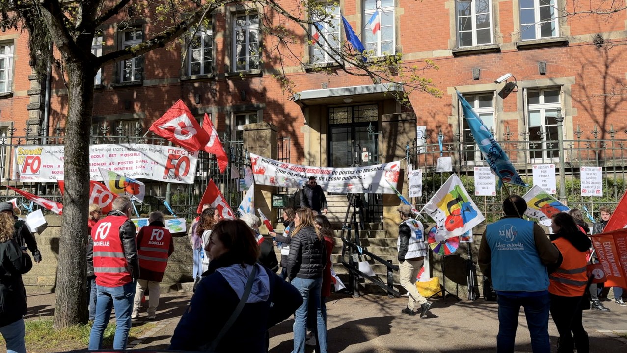 Manifestations contre la suppression de postes d’enseignants : « 45, c’est énorme ! »