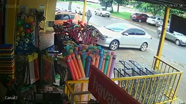 Imagens mostram idoso antes de ser atropelado e morto