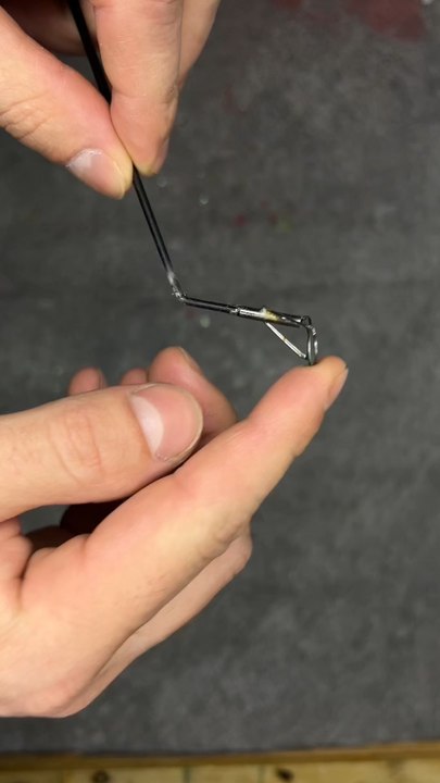 Réparation canne à pêche