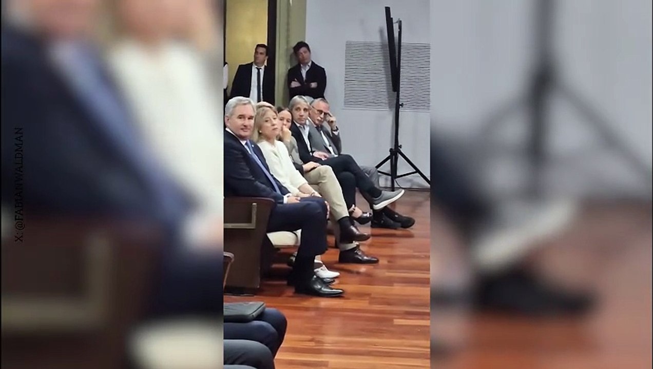 Los ministros en la conferencia de prensa de Adorni
