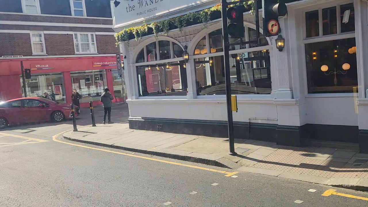 Video of M&S Food Earlsfield I took while on the bus earlier today.