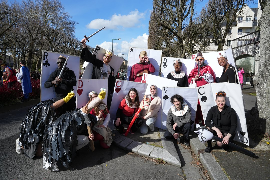 Un jeu de Tarot en plein carnaval de Caen !