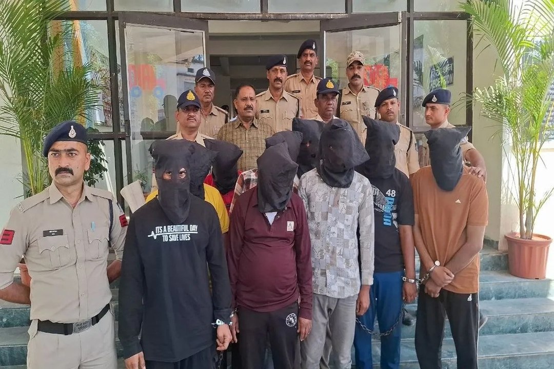 तहखाने के खजाने की लालच में डॉक्टर गैंग ने की डकैती, 9 आरोपी गिरफ्तार