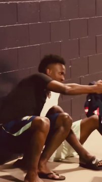 El momentazo entre Vinicius y Camavinga cuando acaba el Brasil vs Francia: parecen hermanos