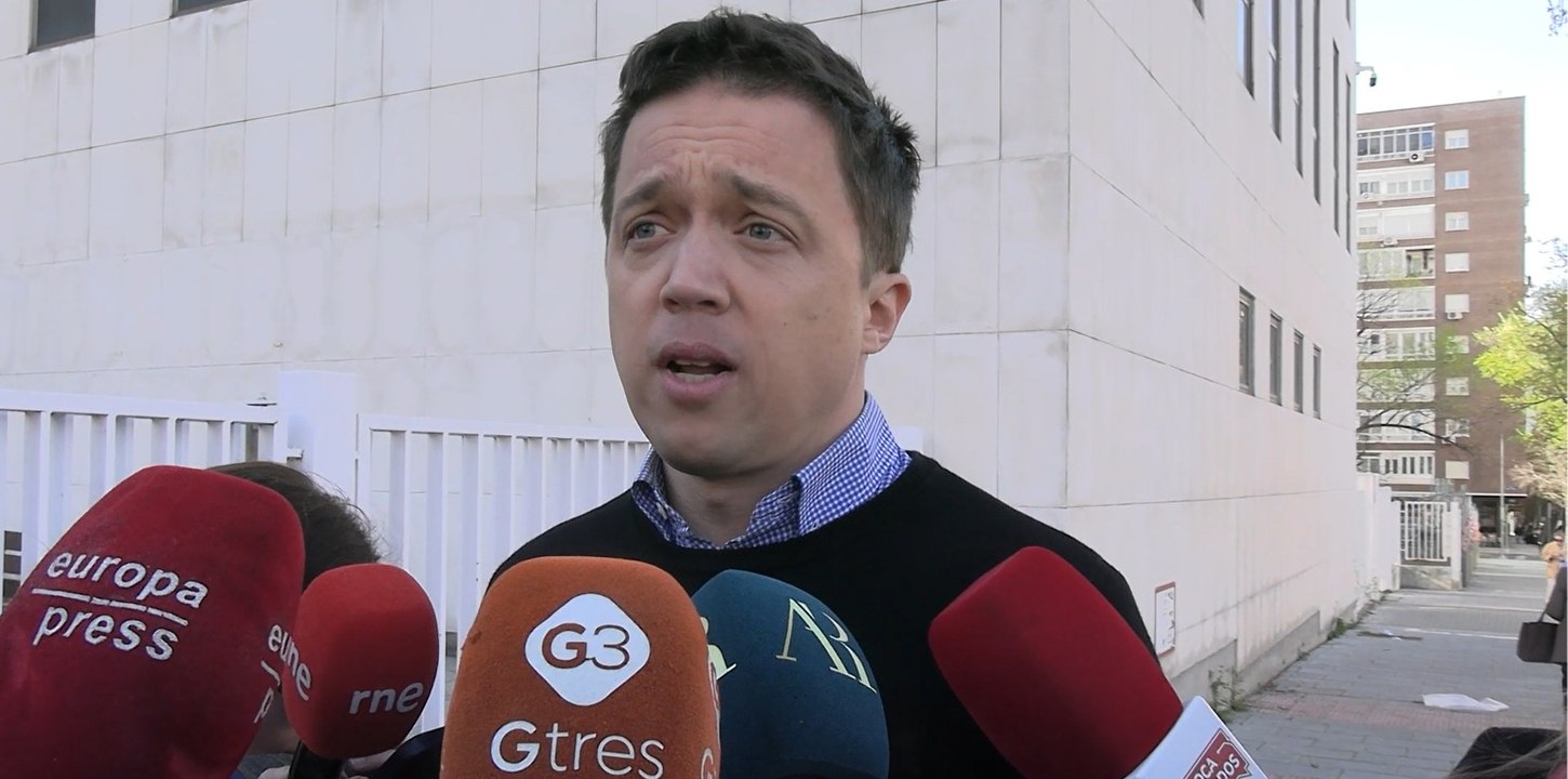 Íñigo Errejón llega a los juzgados de Madrid por su juicio contra Elisa Mouliaa
