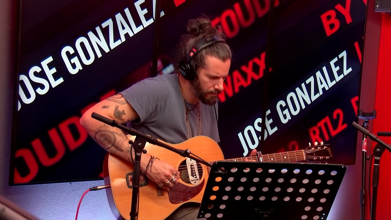 José González et Waxx reprennent "Teardrop" de Massive Attack en live dans Foudre