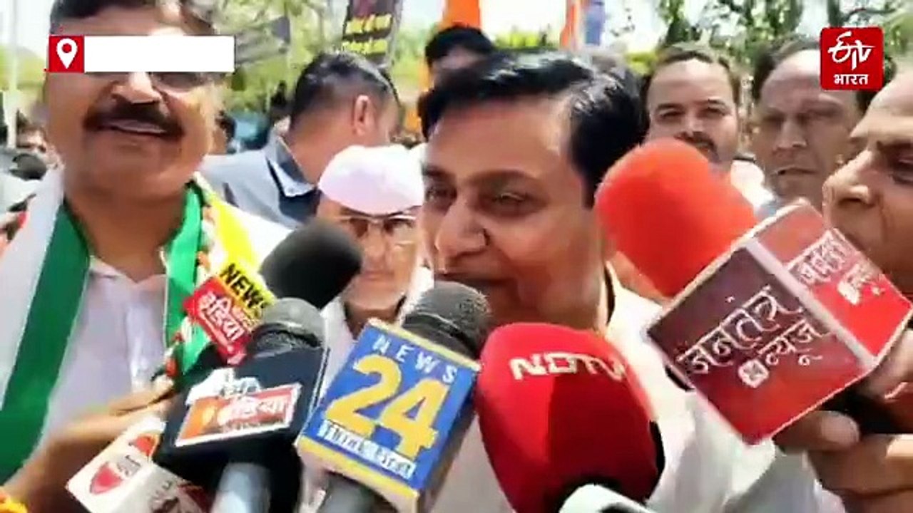 एलपीजी किल्लत पर कांग्रेस का प्रदर्शन, सिगड़ी पर बनाई रोटी, डोटासरा बोले-पांच राज्यों में चुनाव के बाद बढ़ेगी महंगाई