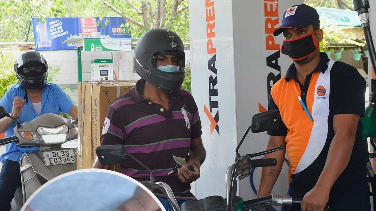 Petrol Diesel Price: पेट्रोल-डीजल पर एक्‍साइज ड्यूटी घटी, तो क्या कम होंगे पेट्रोल-डीजल के दाम?