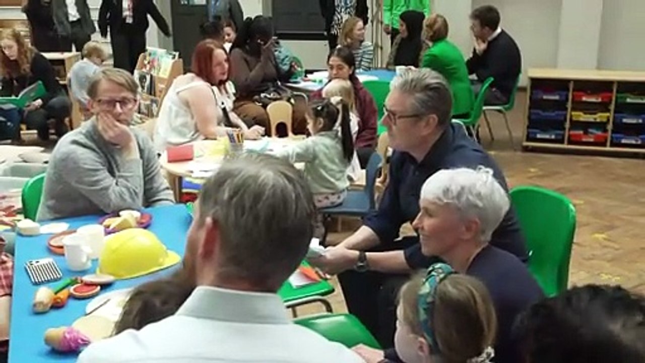 Keir Starmer meets families during school visit