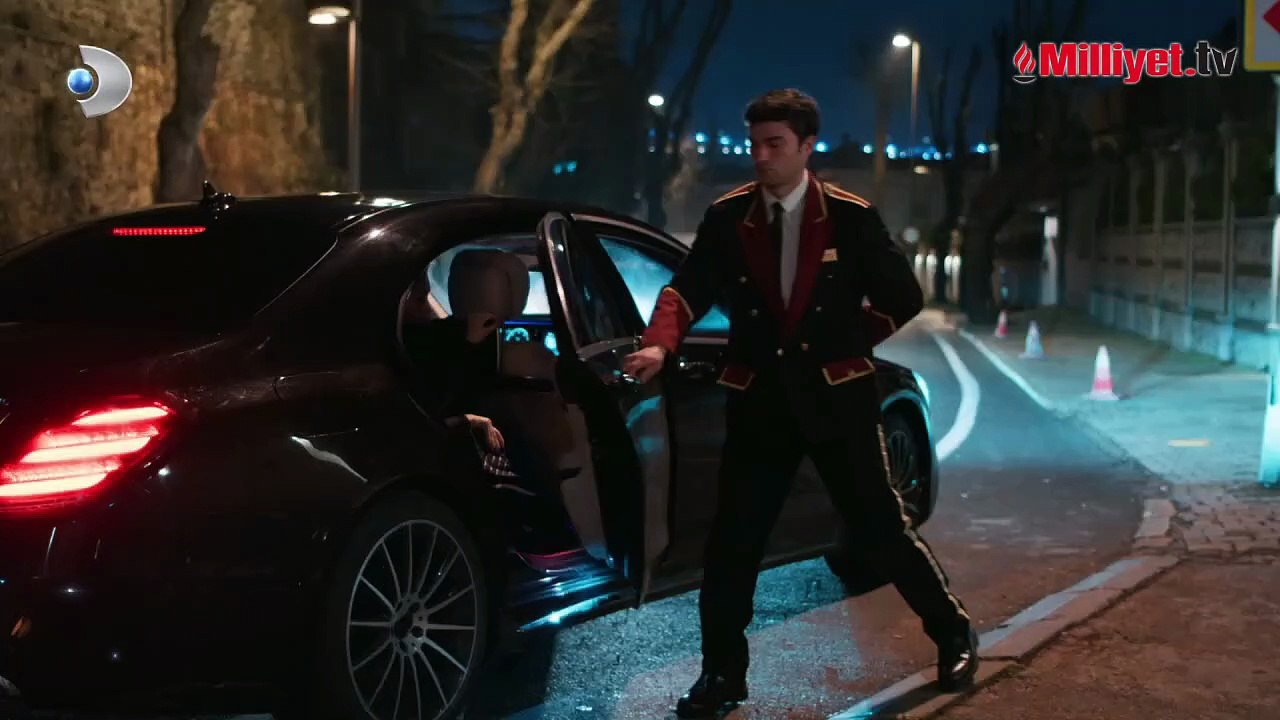 Güller ve dudaklar şimdi! Zeynep için otelini k...