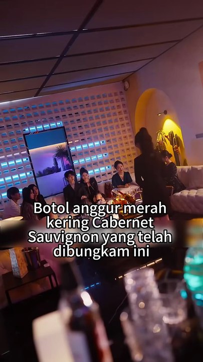 CEO Bilang dia membenciku, Tapi Setiap Malam Dia Menciumku | CEO Said He Hates Me, But He Kissed Me Every Night | Drama Pendek China | CDrama Daily | SUB INDO