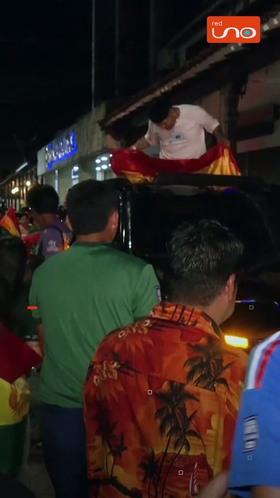 Hinchas vivieron con emoción el repechaje