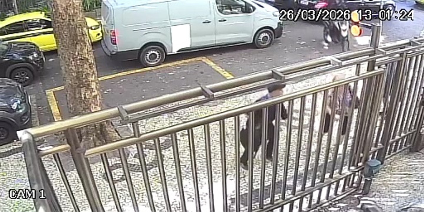 Vídeo mostra criminoso roubando e derrubando idosa em Copacabana