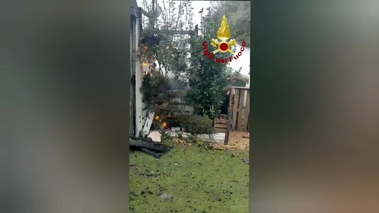 Incendio in un chiosco-bar a Guspini: intervento dei Vigili del Fuoco