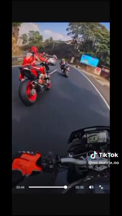 NO TENGO NI PARA TRAGAR
