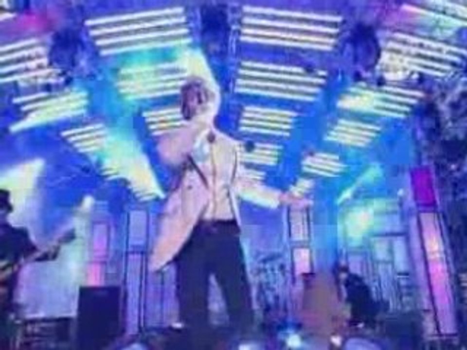 Serj tankian-empty walls live kimmel2008