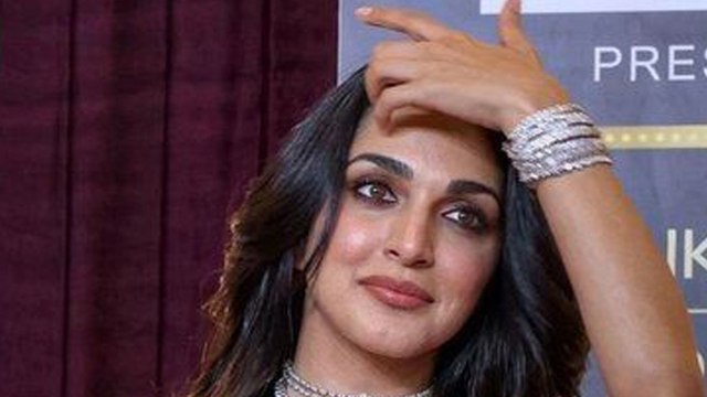 मां बनने के बाद कियारा आडवाणी का स्टनिंग लुक देख, फैन्स हुए हैरान