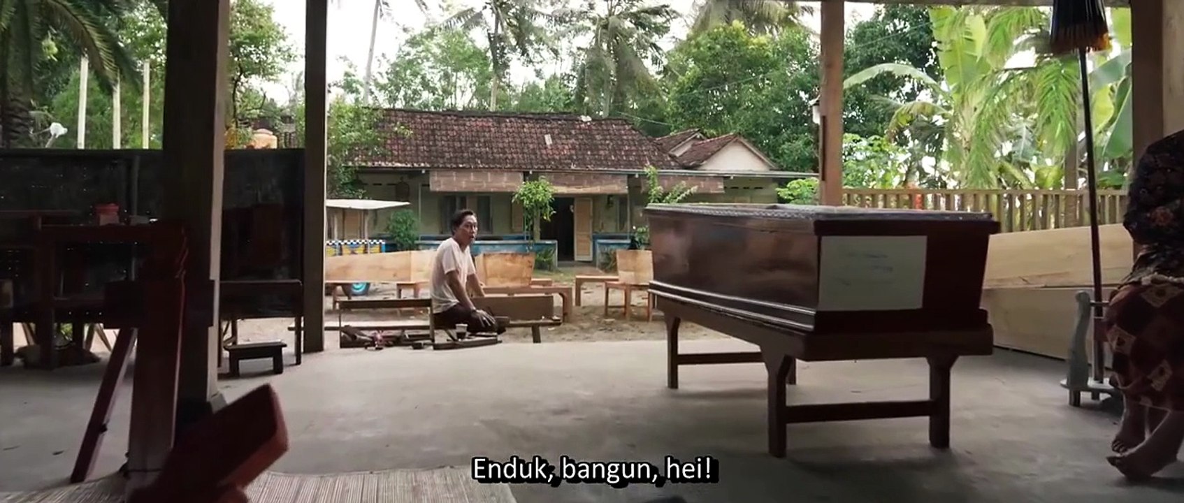 Sosok Ketiga Lintrik