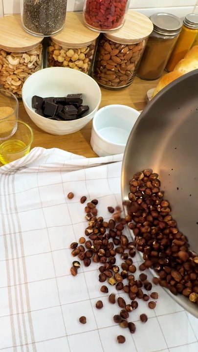 Faire une Pâte à tartiner maison 🍫🍯🍞