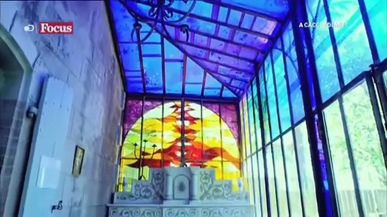 A CACCIA DI MITI  -  LA COPPA DELLA VITA E IL SANGUE REALE   (BERENGERE SAUNIERE E IL MISTERO DI RENNES LES CHATEAU)