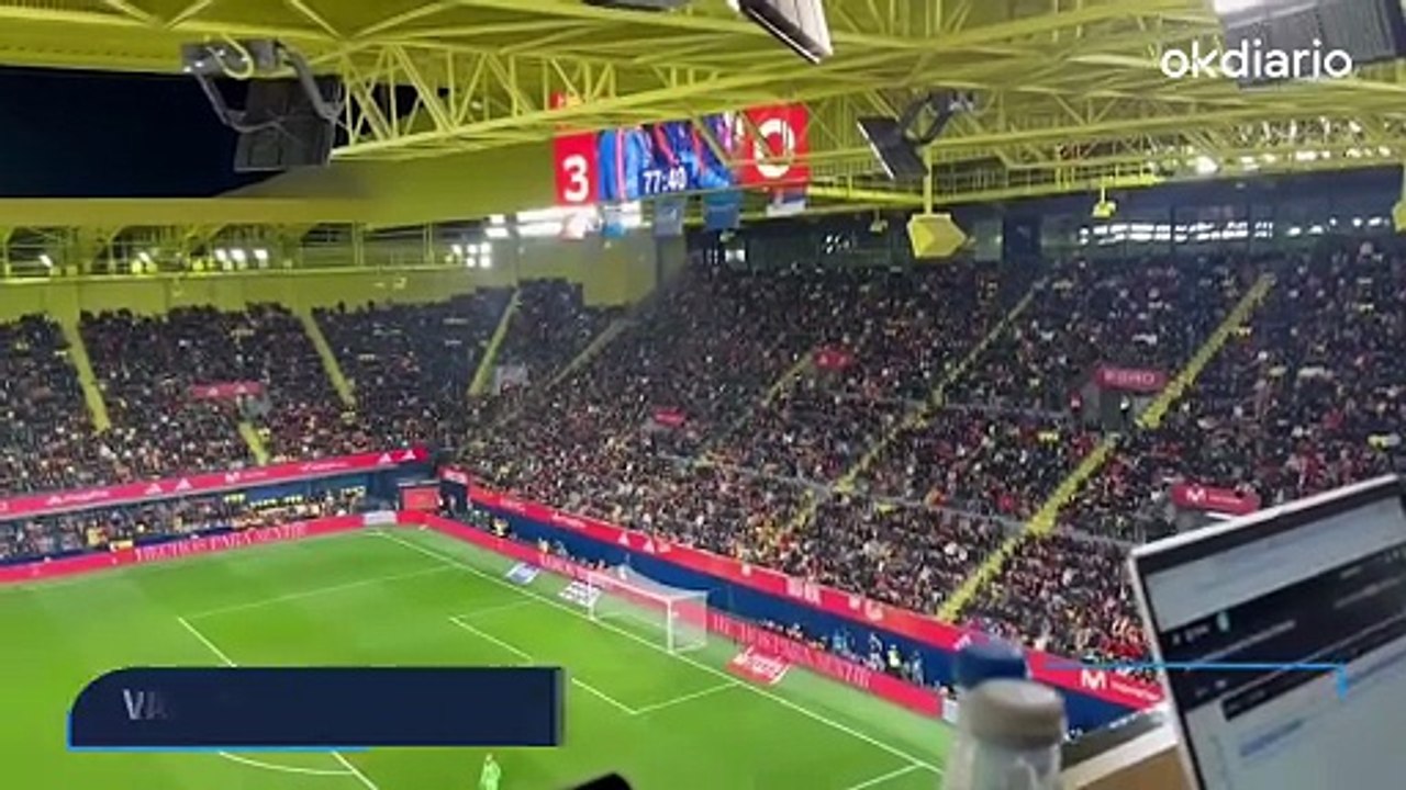 Villarreal también lo canta: "¡Pedro Sánchez, hijo de puta!"