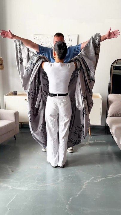 Change Bed Sheets with Your Partner – No Fight 😂