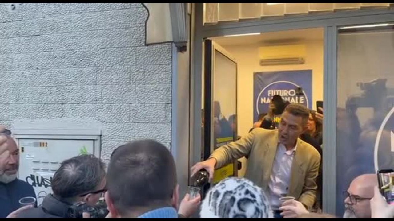 Vannacci brinda alla prima sede provinciale FnV a Firenze. E ora Roma