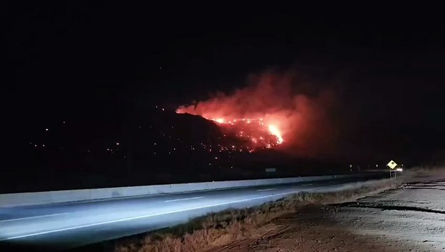 Así se vio el impresionante incendio de este 27 de marzo junto a la carretera Durango - Parral