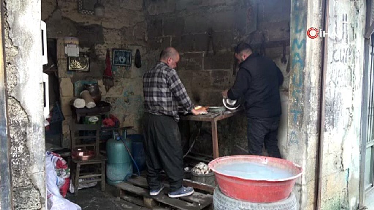 Yarım asırlık emek! 7 yaşında başladı teknolojiye karşı direniyor