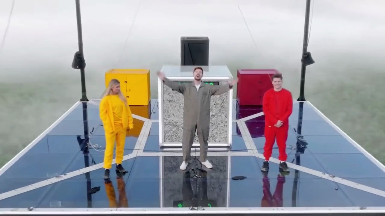 Survive 30 Days Trapped In The Sky, Win $250,000