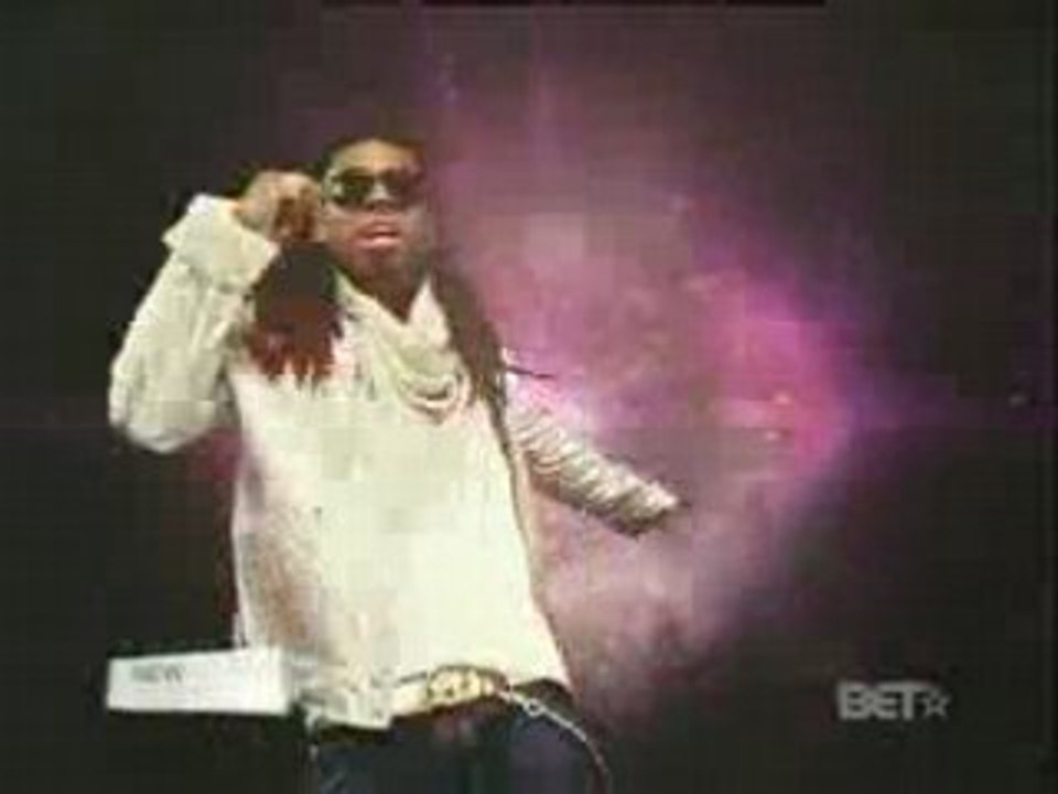 Lloyd Feat Lil Wayne - Girls Around The World [NEW]