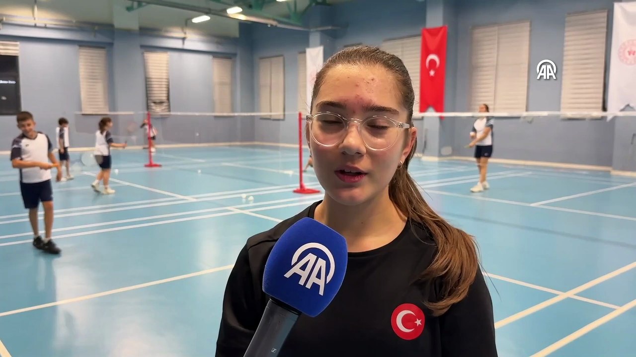 Milli badmintoncu Beril'in hedefi Avrupa'da kürsü | Ajansspor | AA