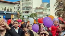Sinoplu Uras bebek için yüzlerce balon uçuruldu!